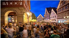 Altstadtfest mit Herz & Genuss – bei uns unter den Arkaden!